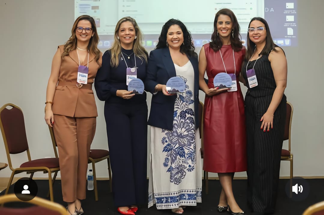 Na foto, Cinthia de Oliveira Novais, Maria Odete Souza, Débora Lorena, Danielle Sereno e Danielly Magalhães